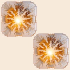 1 de los 2 empotrables de cristal transparente texturado y pasta de vidrio, Alemania 1960