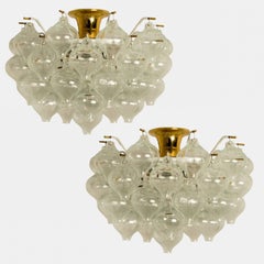 1 of the 2 Kalmar 'Tulipan' Clear Glass Light Fixtures, Austria 1960s