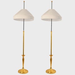 1 des 2 lampadaires avec base en laiton et noire, Allemagne 1960