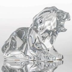 Sculpture Lion rugissant en cristal signée Baccarat, France