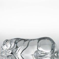 Escultura de pantera de cristal firmada por Baccarat, Francia