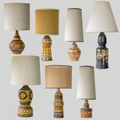 1 des 7 lampes en céramique Georges Pelletier, abat-jour en soie sur mesure par R. Houben