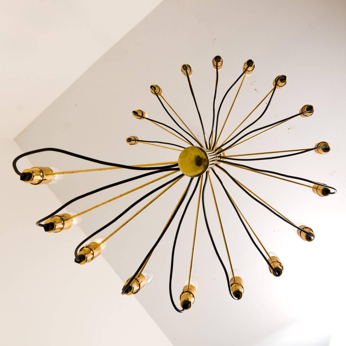 Mid-Century Modern Large Mid-Century Spiraling Chandelier, in the Style of Gino Sarfatti, 1960s For Sale