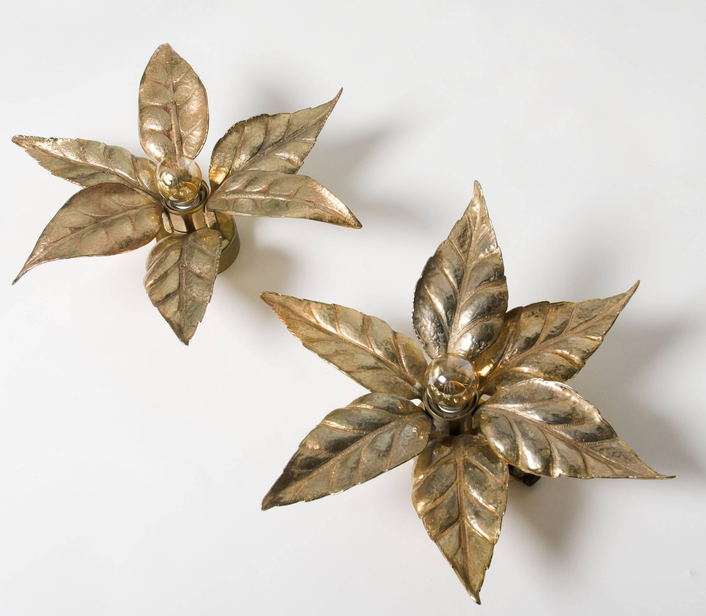 Pair of Willy Daro Style Brass Flowers Wall Lights by Massive Lighting, 1970 3