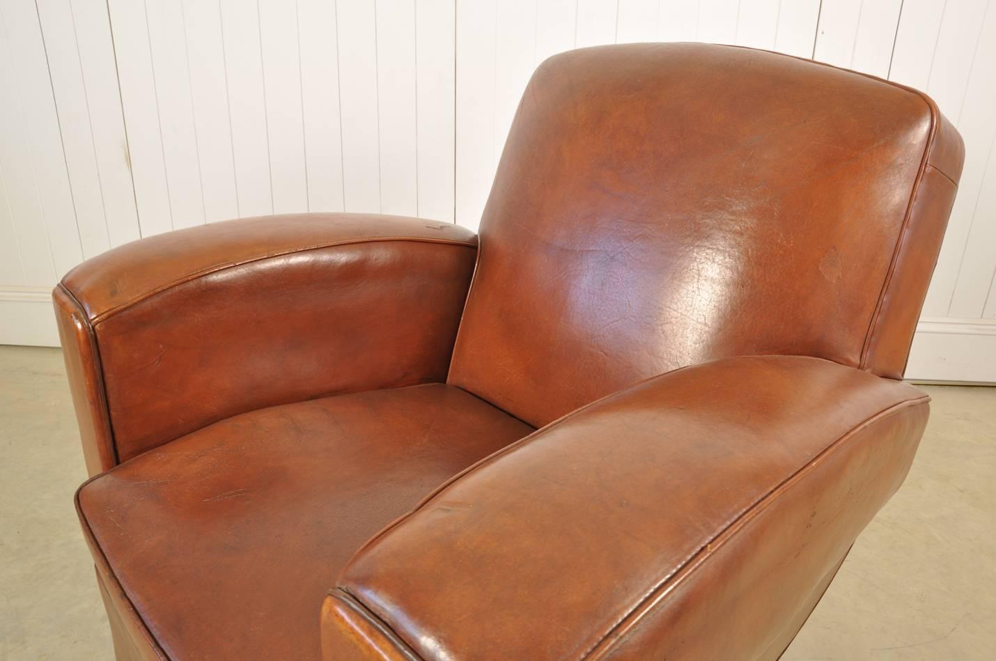 Mid-20th Century Pair of 1940s Leather Armchairs For Sale