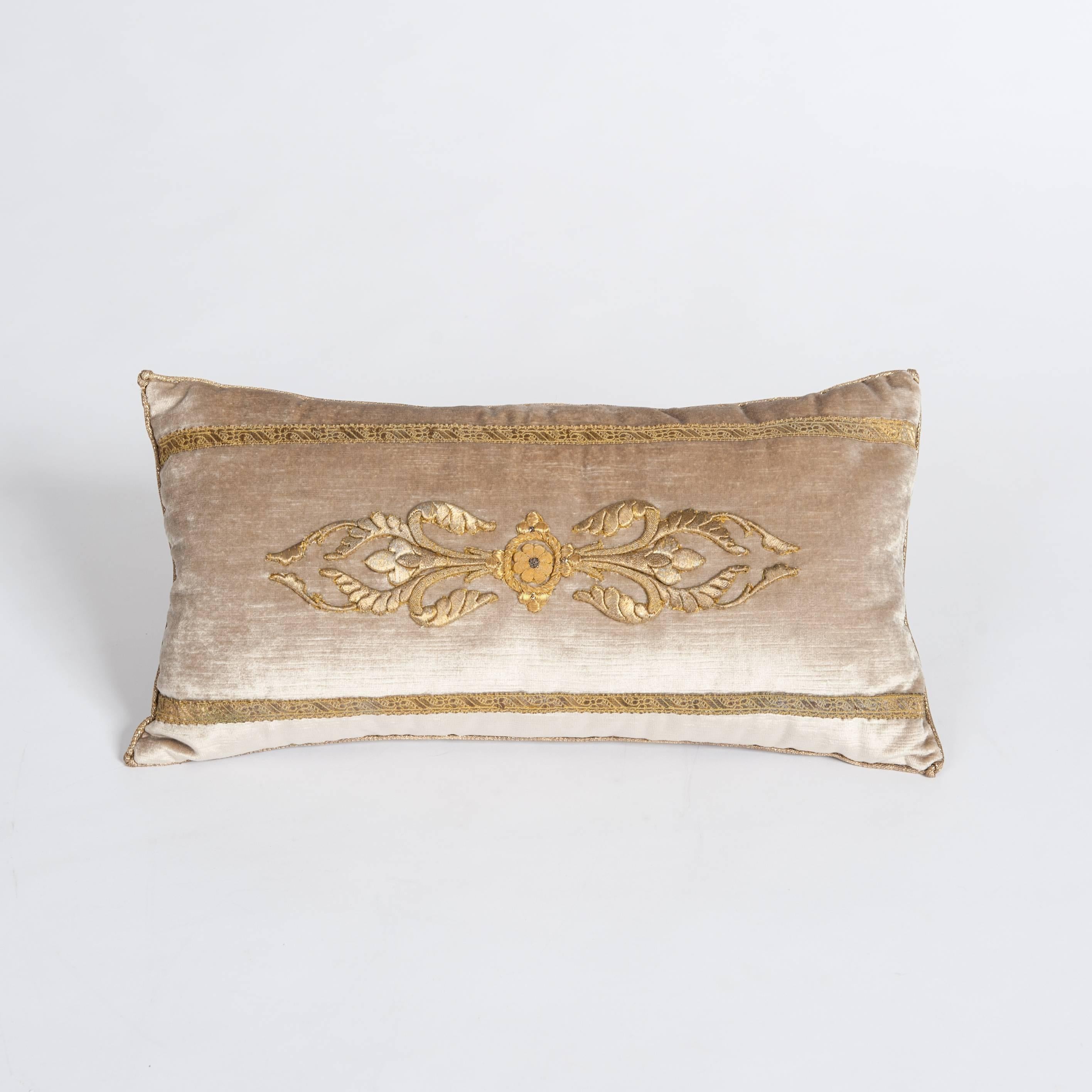 Louis XVI Pair of Champagne-Beige Colored Velvet Pillows with Antique Metallic Embroidery