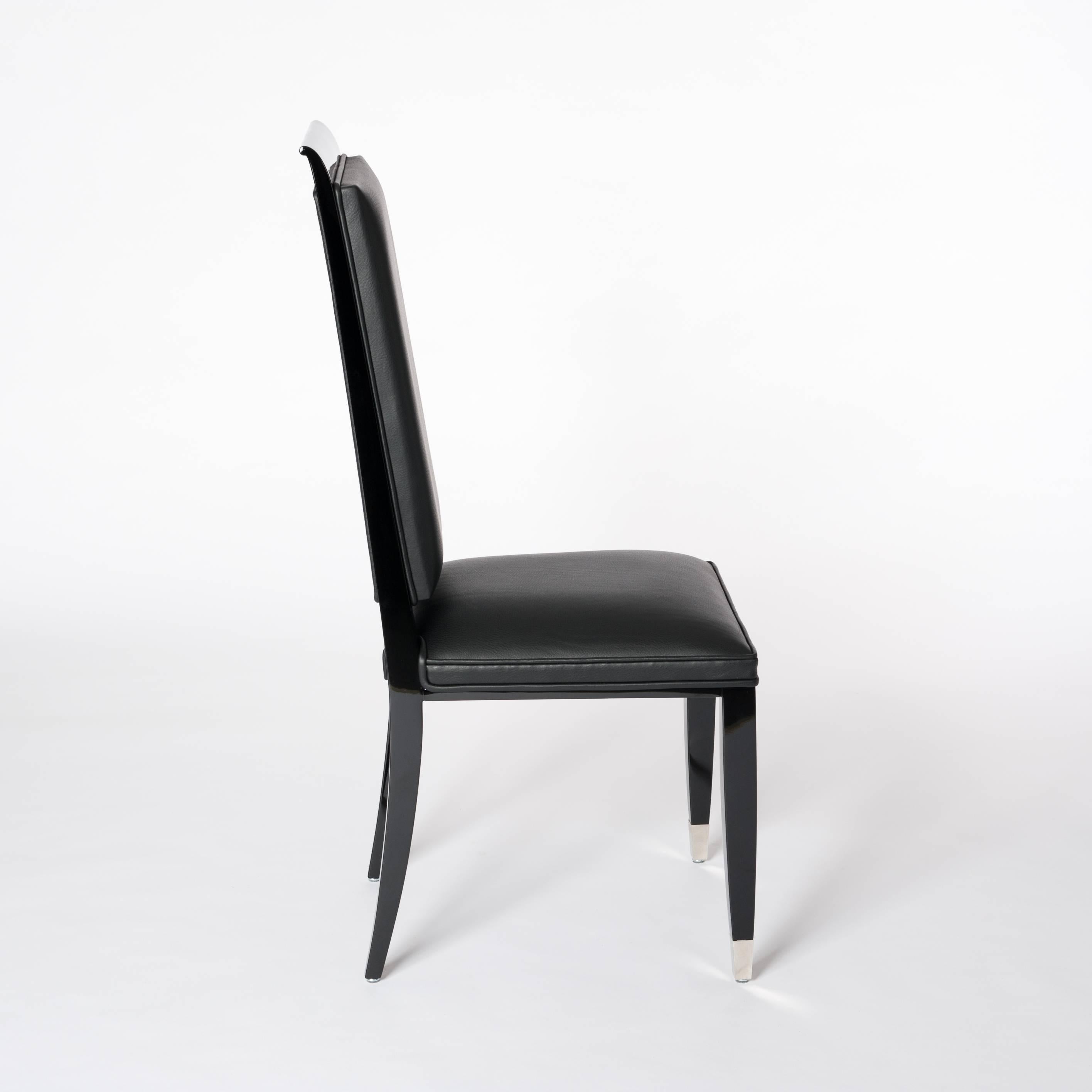 Four French Black Lacquered Art Deco Dining Room Chairs with High Backrest (Französisch)
