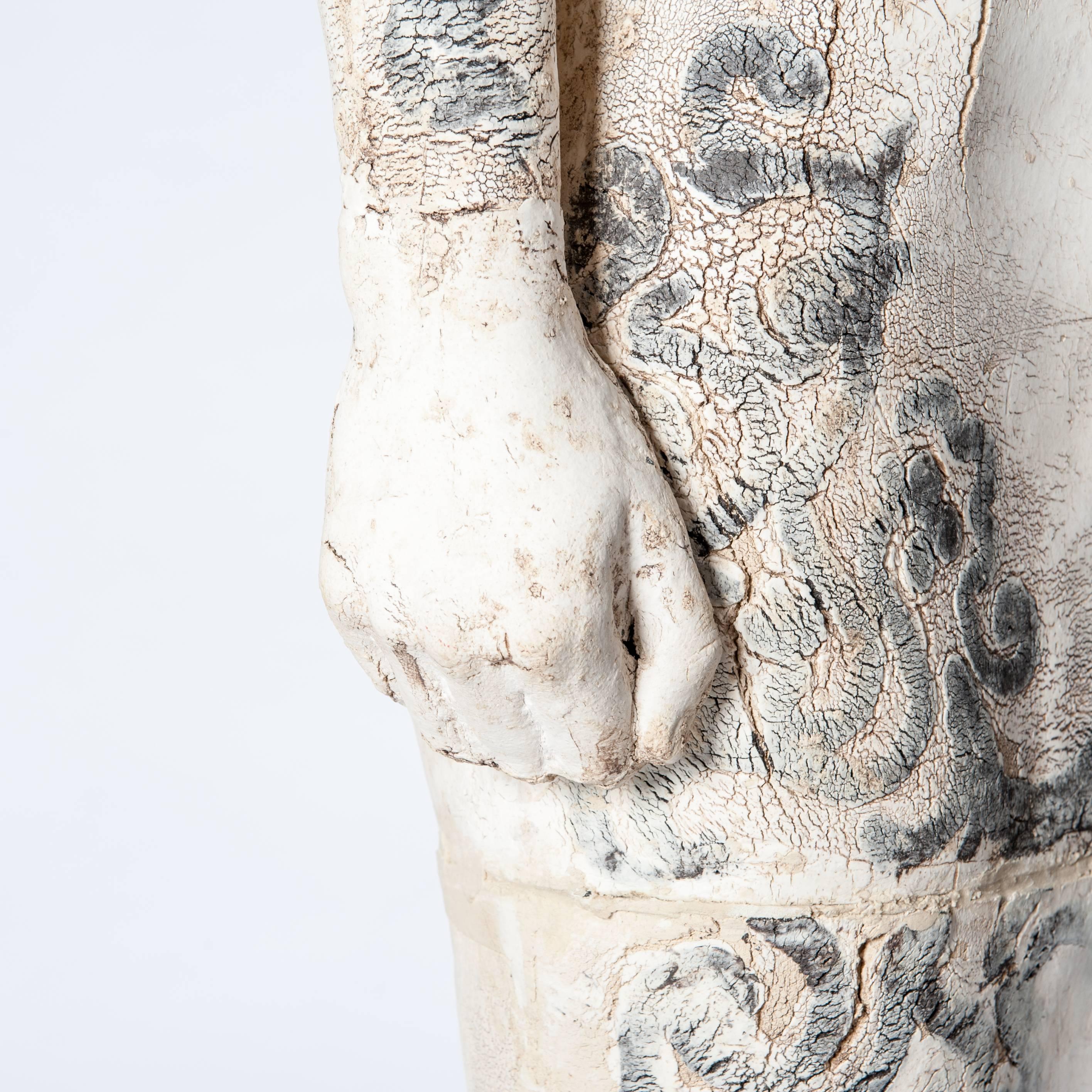 Céramique Sculpture féminine figurative en céramique contemporaine grandeur nature de Dora Vrkonyi en vente