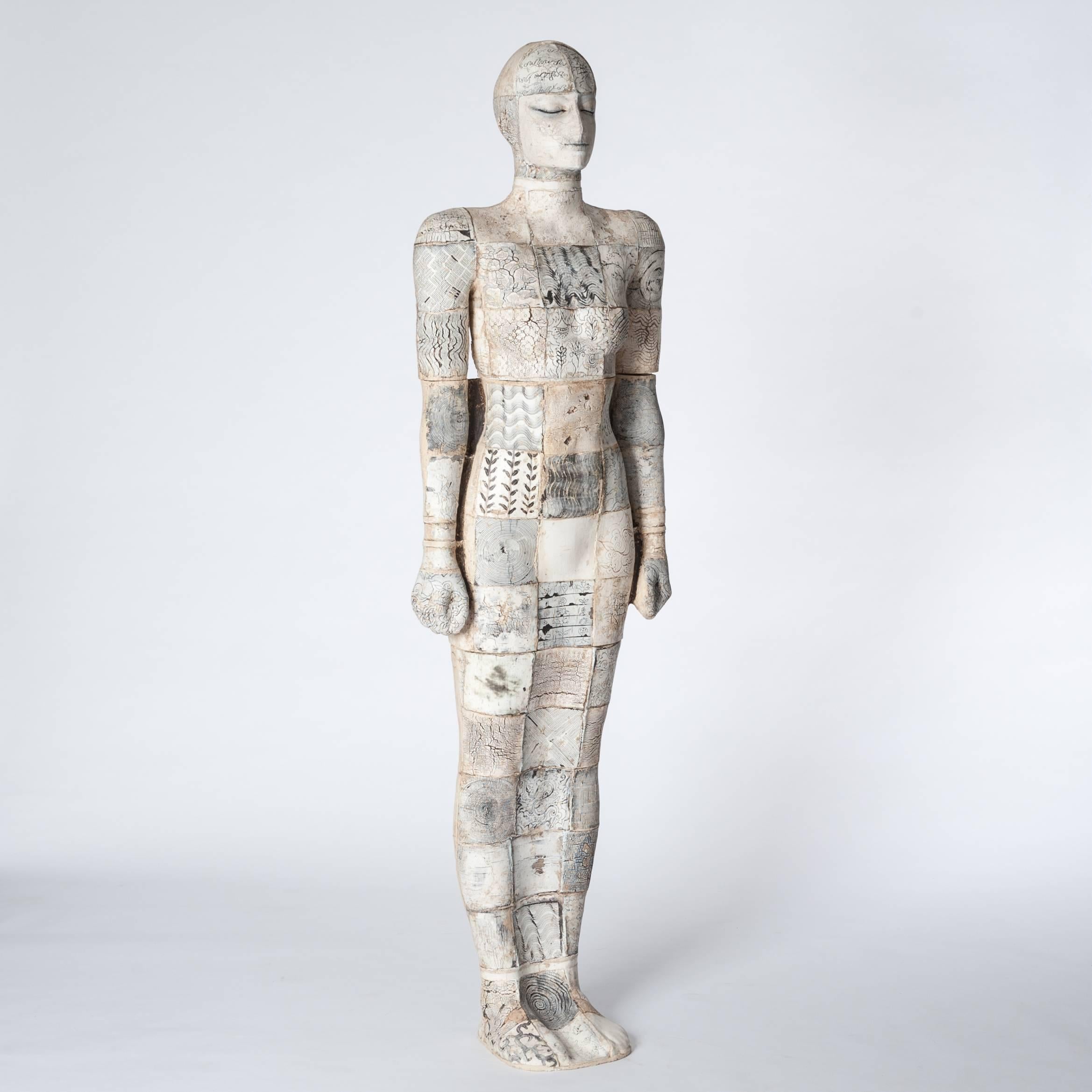 zeitlosnah (“timeless and close”) 
This series of lifesize female sculptures exuding a static aura of self-containment was created in 
2013-2014. 
Height: 182 cm. 
The sculptures show minimal variations in their bodies, postures and facial