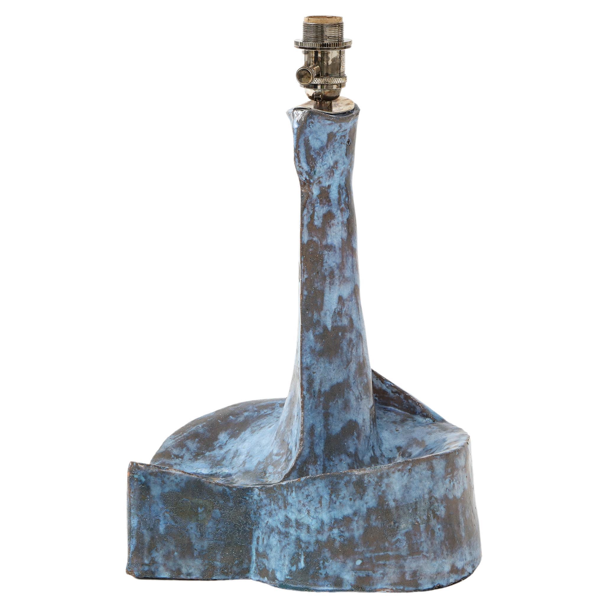 Skulpturale blaue Keramik-Tischlampe aus der Mitte des Jahrhunderts, Frankreich 1950er Jahre