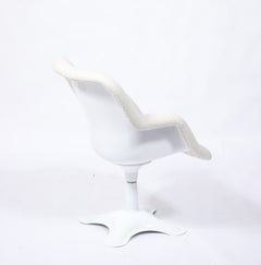 Yrjö Kukkapuro Junior Side Chair, Fiberglass & Bouclé, 1950s Finland