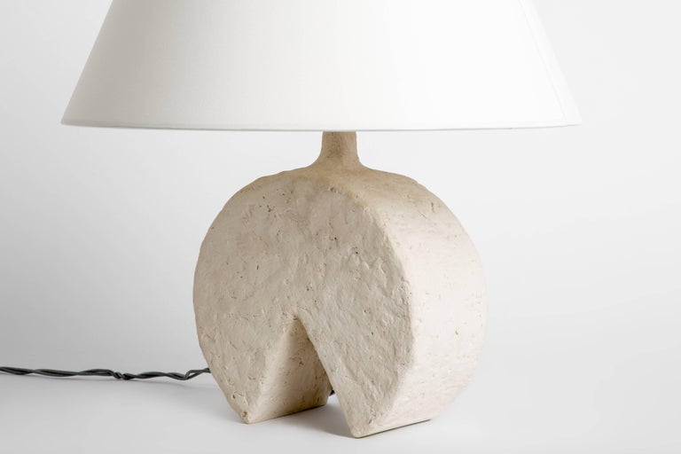 Organic Modern Cast Resin Plaster Texture Dado Table Lamp, Kacper Dolatowski For Sale