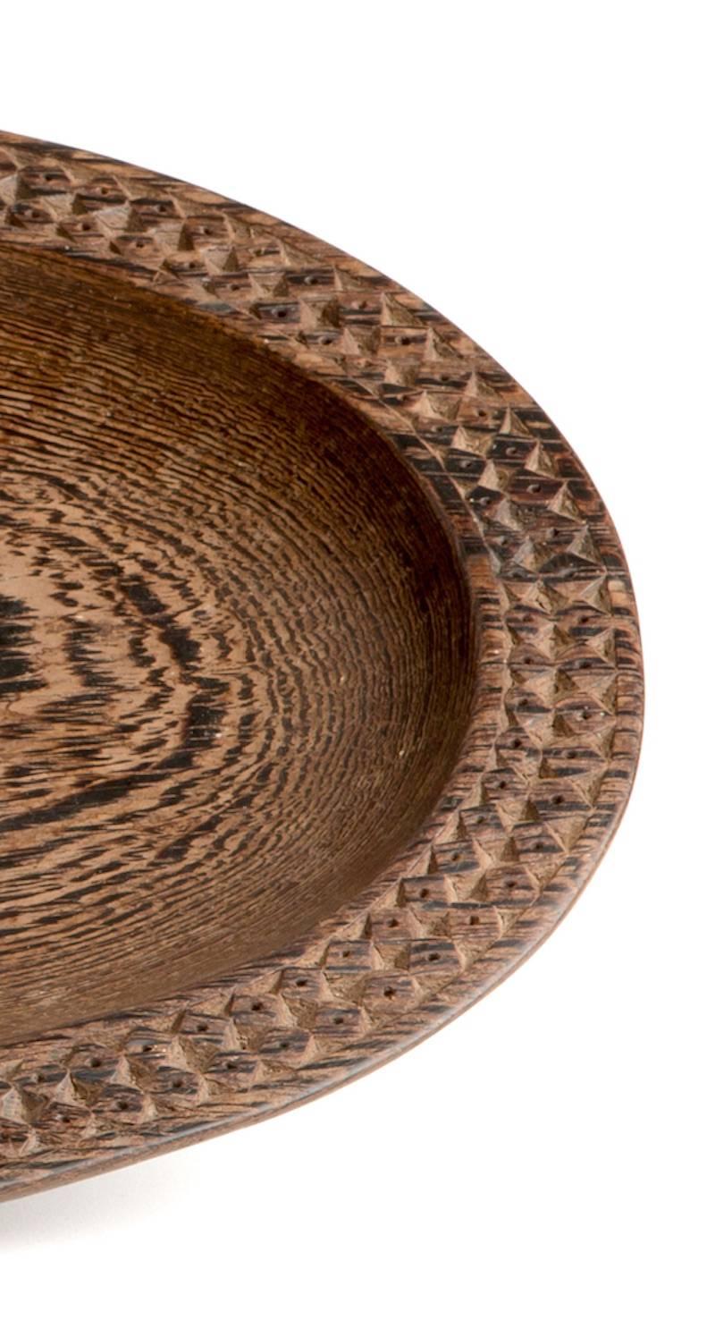 Bandeja de Madera Maciza Tallada de Wenge Primitivo en venta