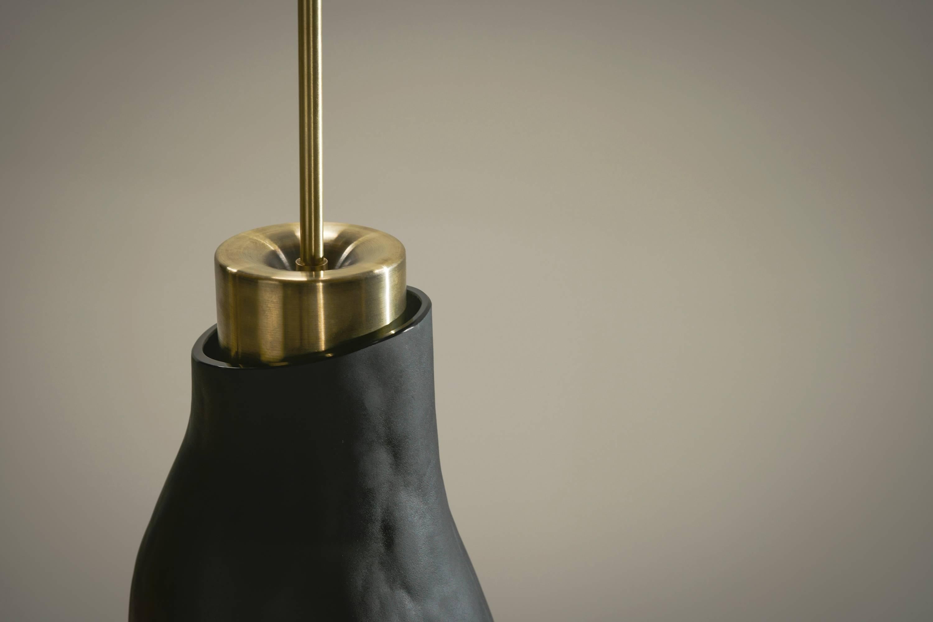 Américain Lampe à suspension contemporaine en verre soufflé à la main S001 en vente
