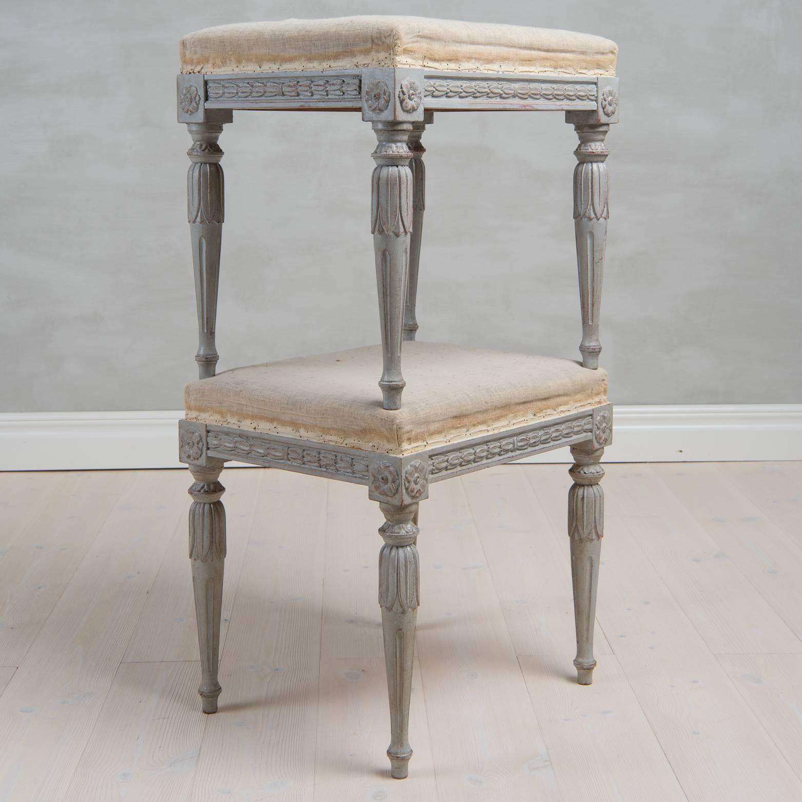 Pair of Gustavian Stools In Good Condition In Kramfors, SE
