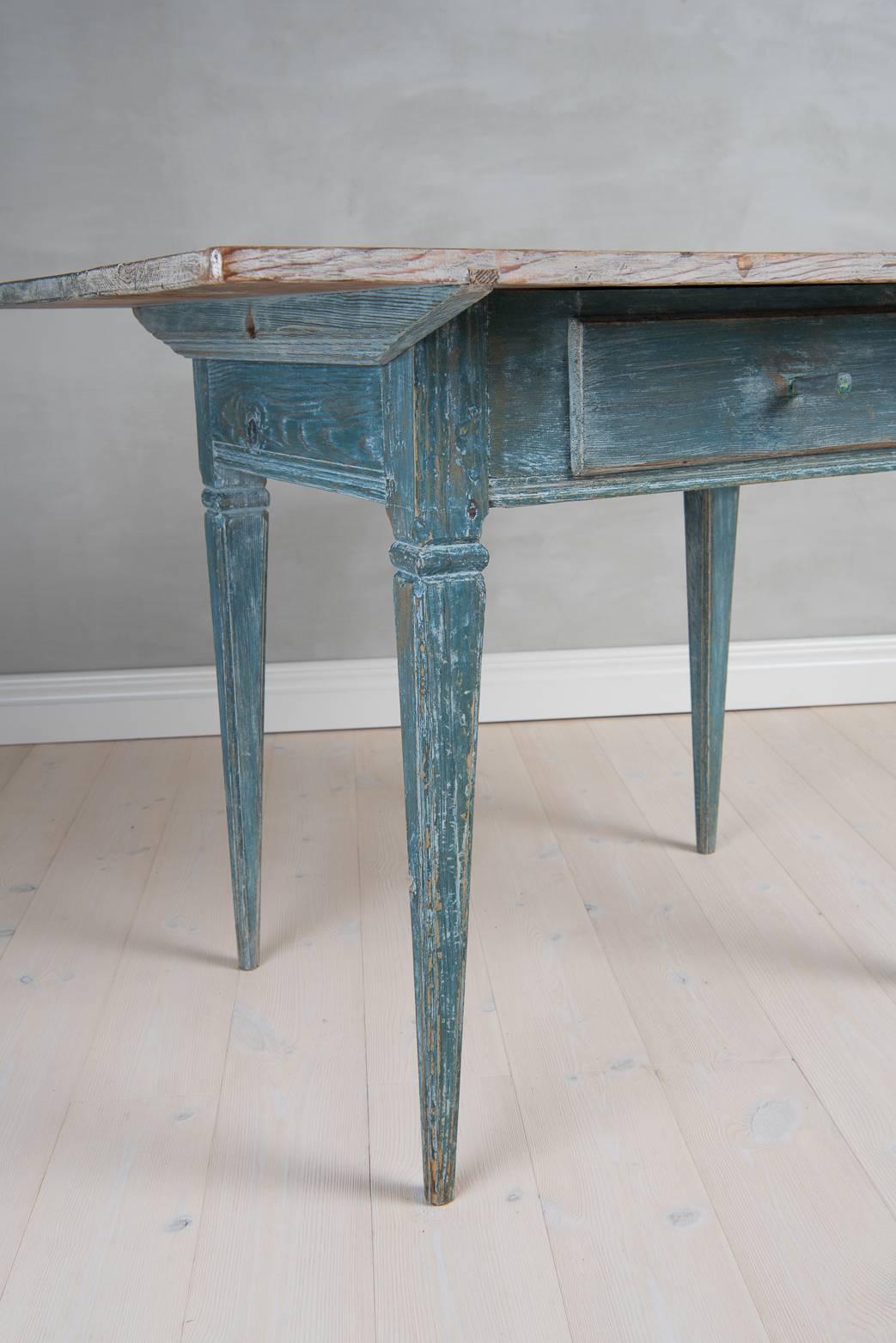 18th Century Swedish Painted Gustavian Desk 2