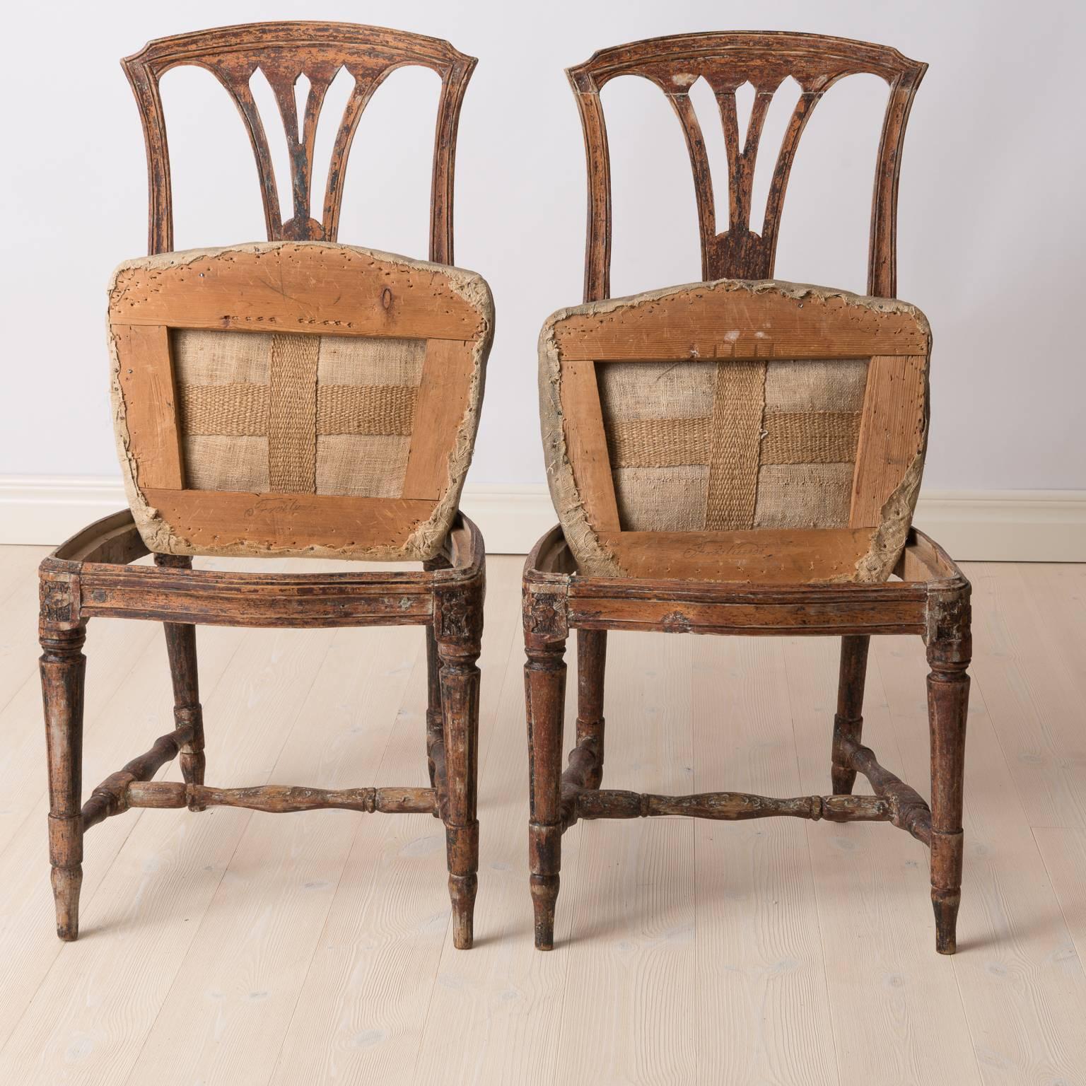 Pair of Late 1700s Swedish Gustavian Chairs In Good Condition In Kramfors, SE