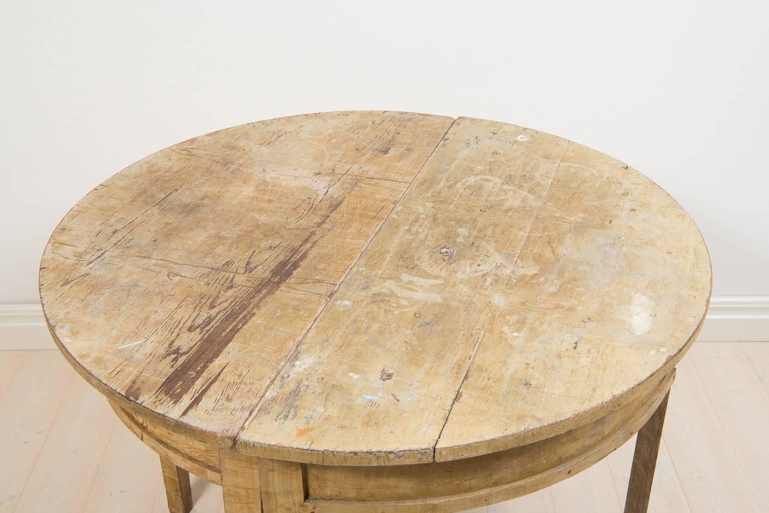 18th Century Yellow Birch Faux Paint Demi Lune Tables  In Good Condition In Kramfors, SE