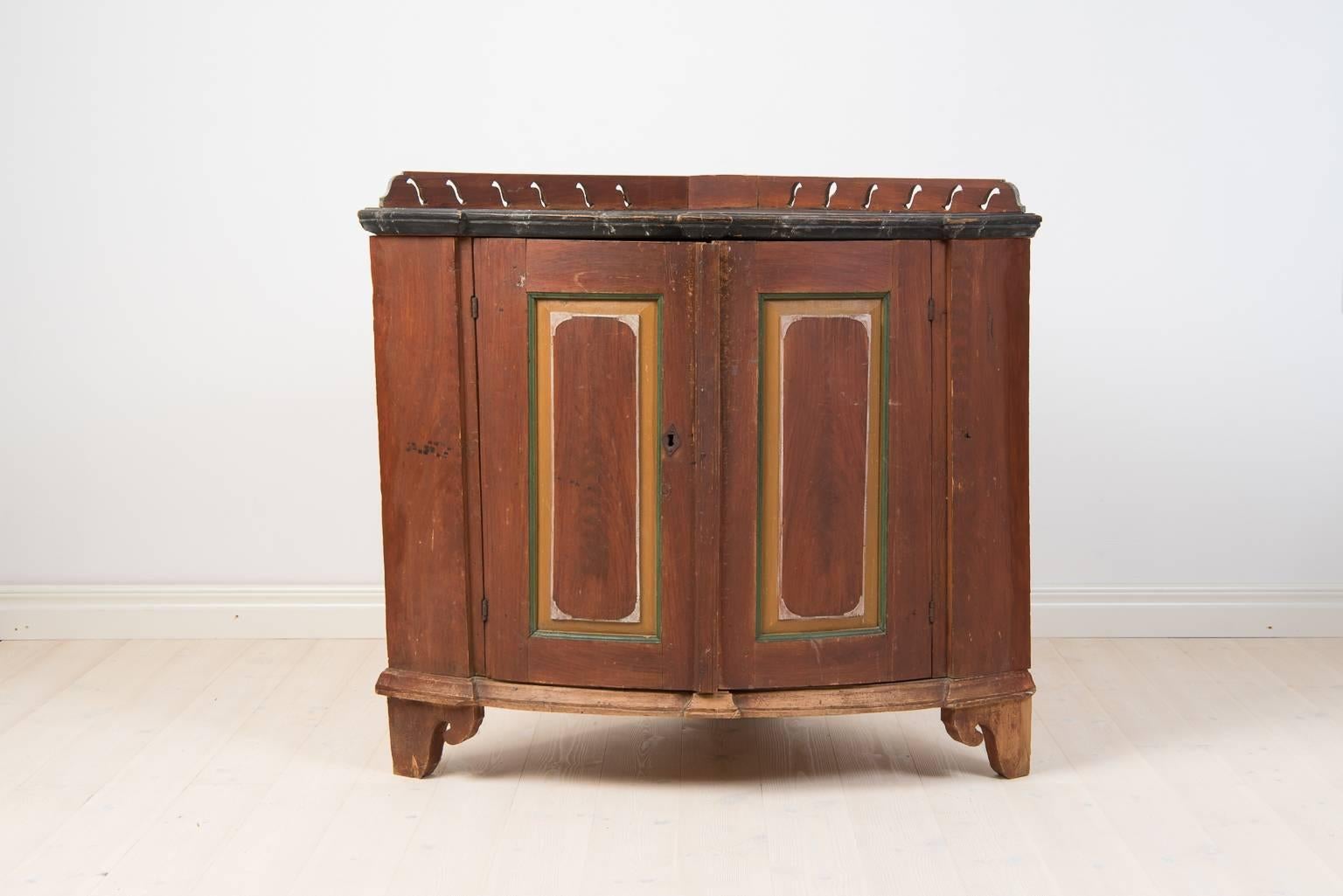 Hand-Crafted 18th Century Swedish Gustavian Corner Sideboard For Sale