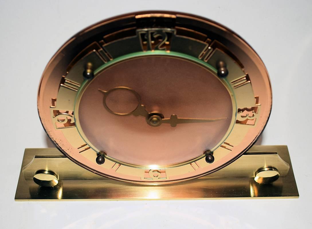 Glamorous 1930s English Art Deco Mirror Clock In Excellent Condition In Devon, England