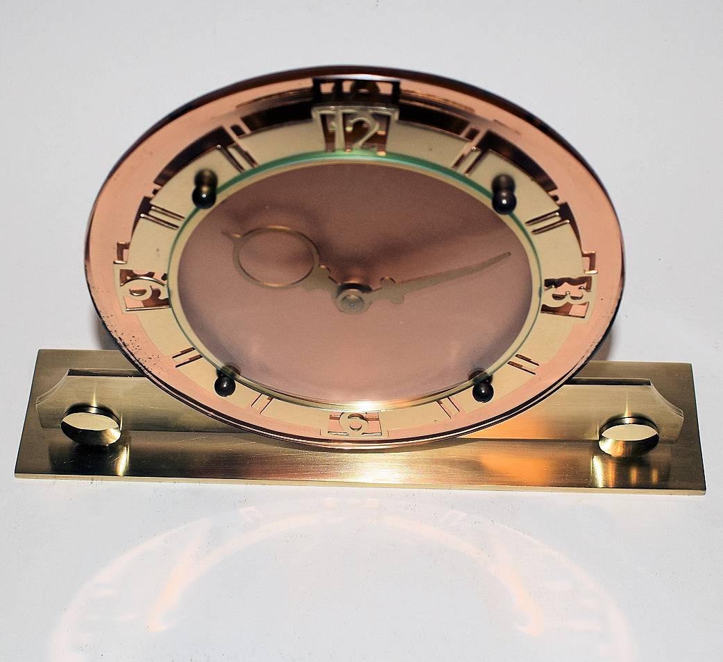 Glamorous 1930s English Art Deco Mirror Clock 2