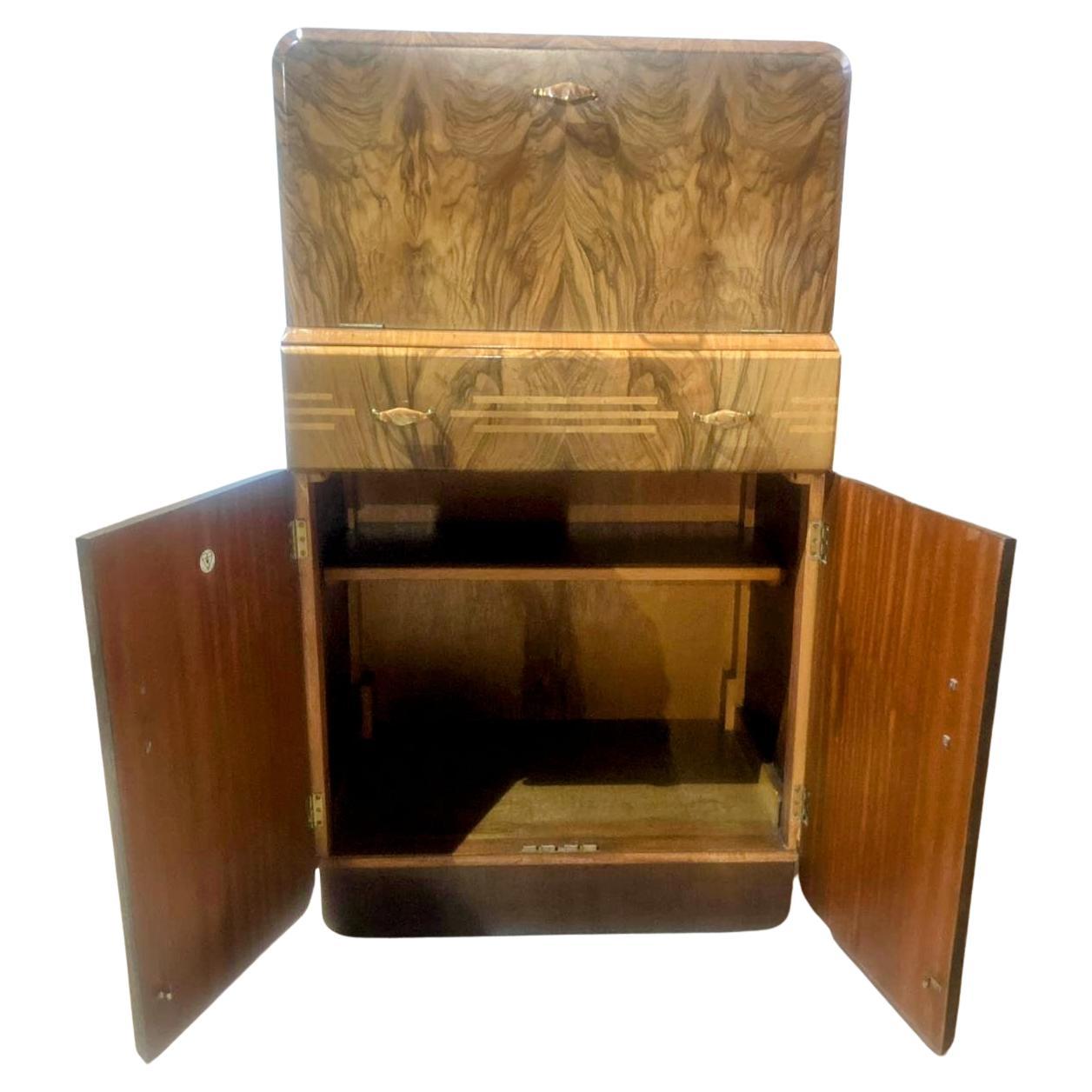 Art Deco Figured Walnut Dry Bar Cocktail Cabinet, English, c1930 For Sale 4