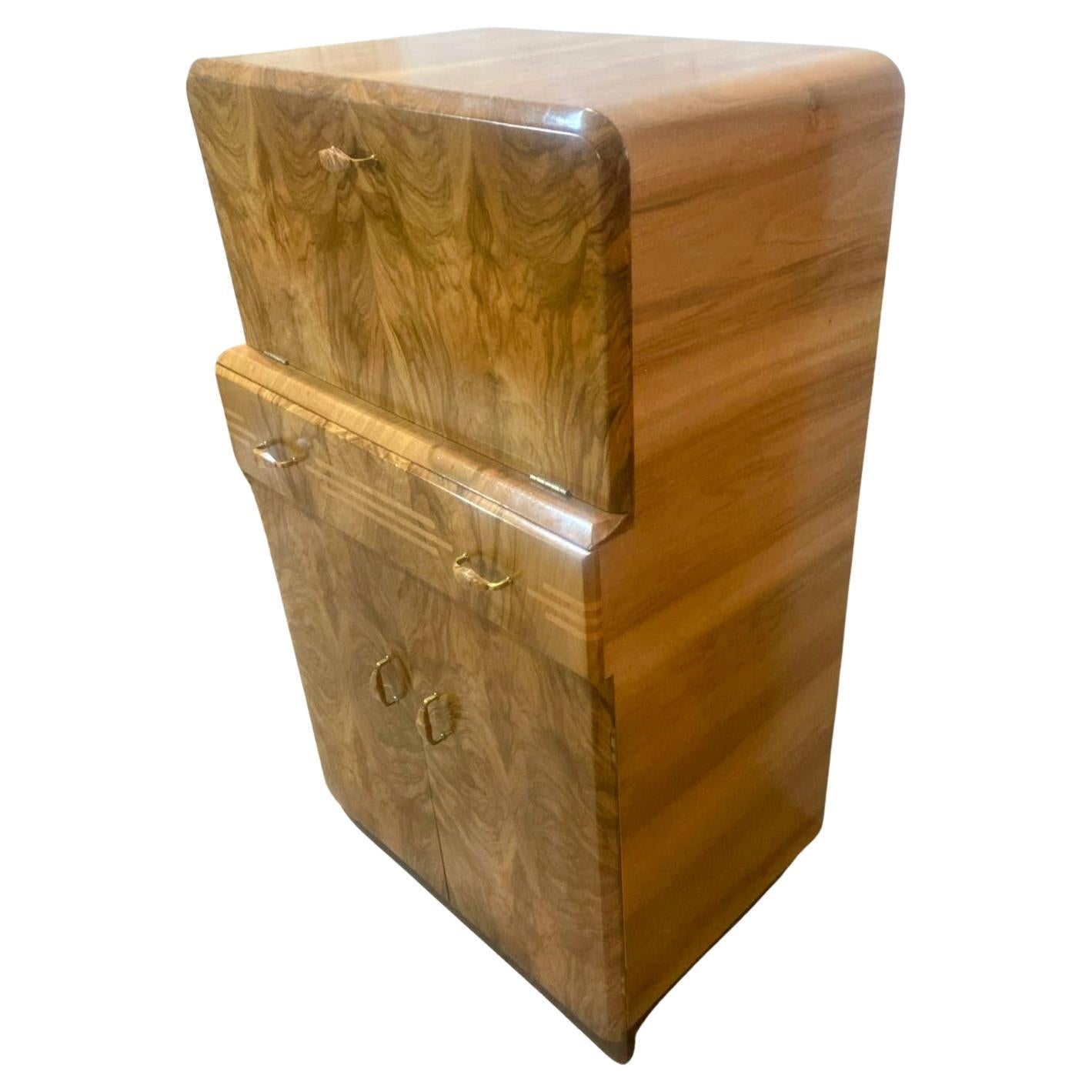 Art Deco Figured Walnut Dry Bar Cocktail Cabinet, English, c1930 For Sale 1