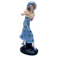 Art Deco Beautiful Flapper Girl Figurine By Wagner & Apel, c1935