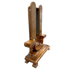 Miroir de toilette « cheval » Art déco élégant en noyer figuré, vers 1930