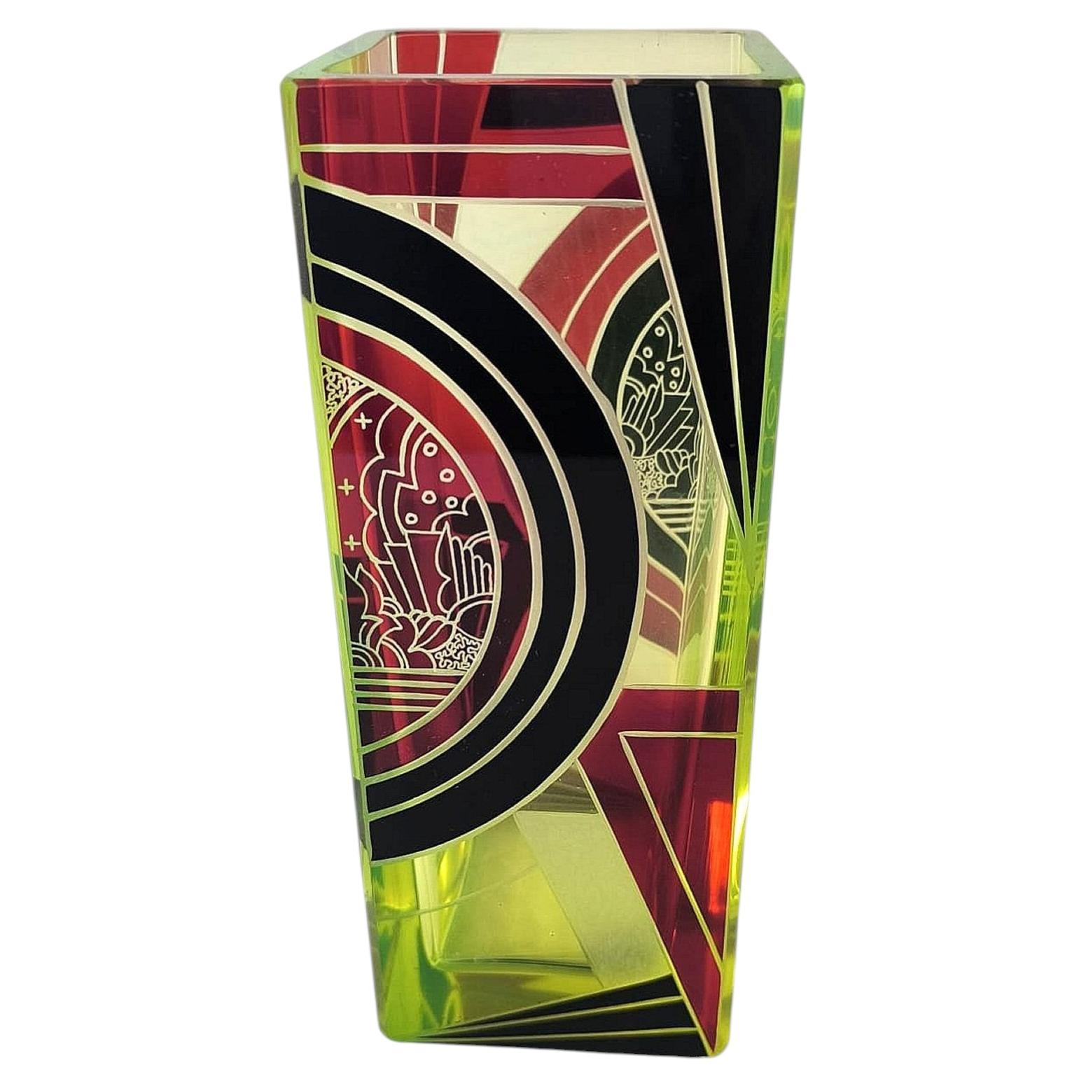 How do you identify vintage glass?