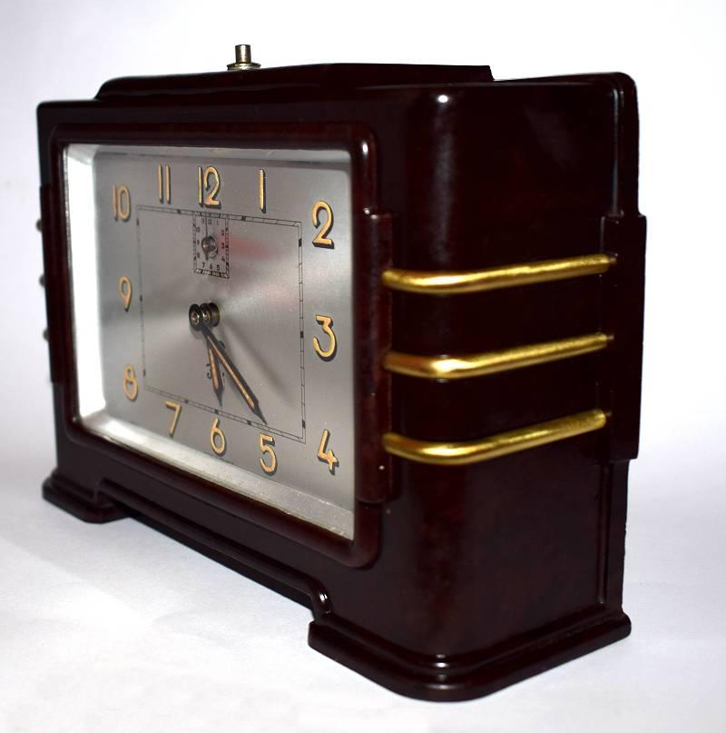 Original 1930s French Art Deco Bakelite Jaz Clock In Good Condition In Devon, England