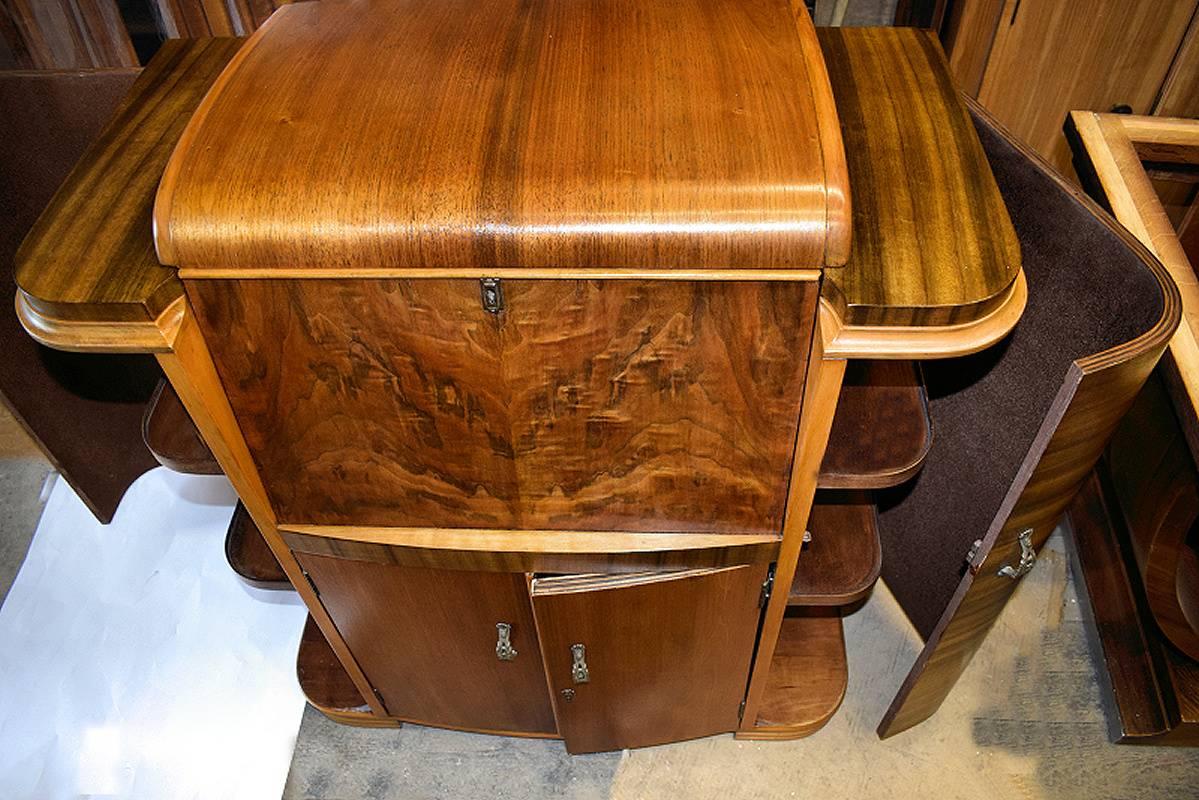 1930s Odeon Art Deco Walnut Cocktail Cabinet In Excellent Condition In Devon, England