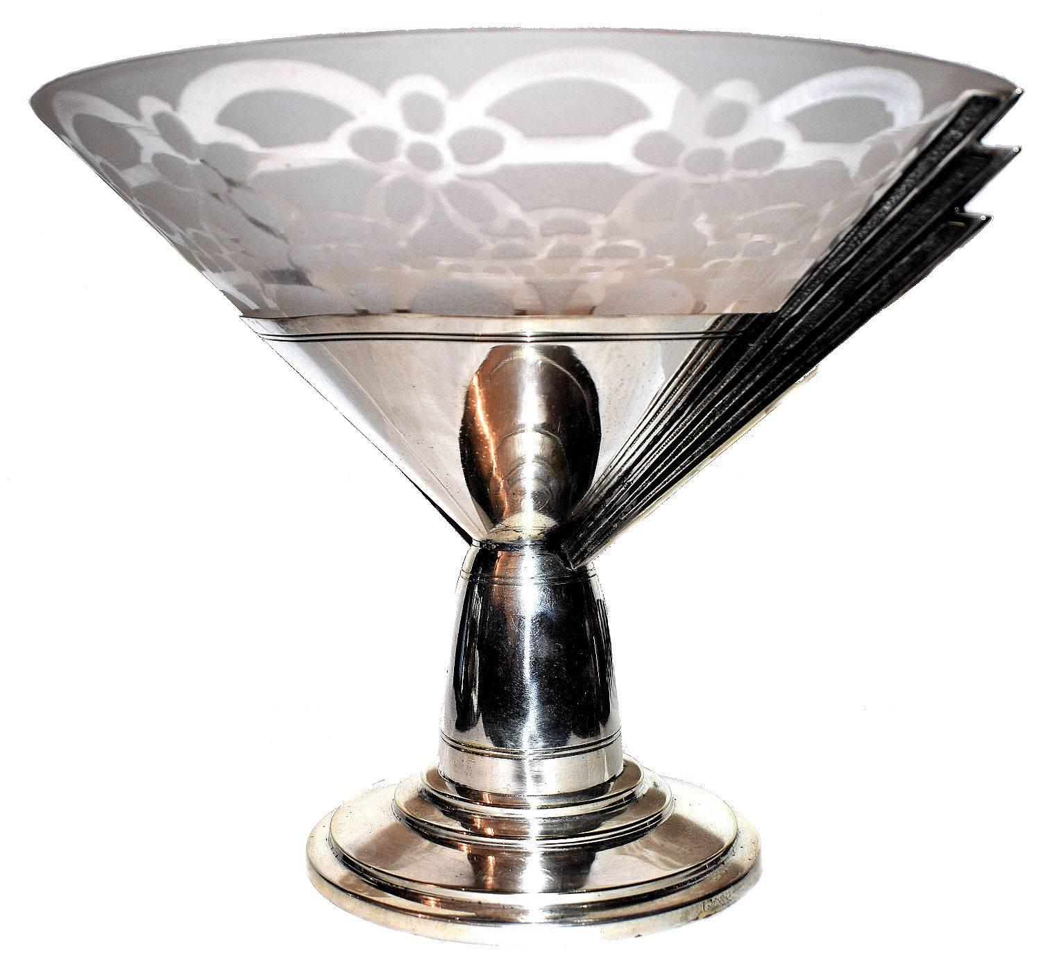 Fabulous French modernist Art Deco silver plated bronze and etched crystal glass centre piece coupe fruit bowl. There is a makers mark but its indistinguishable. Handblown crystal glass liner is etched with a band of stylized flowers and is