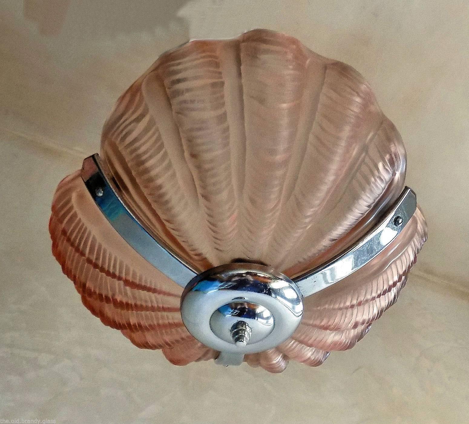 English 1930s Art Deco Shell Cranberry Ceiling Light In Excellent Condition In Devon, England