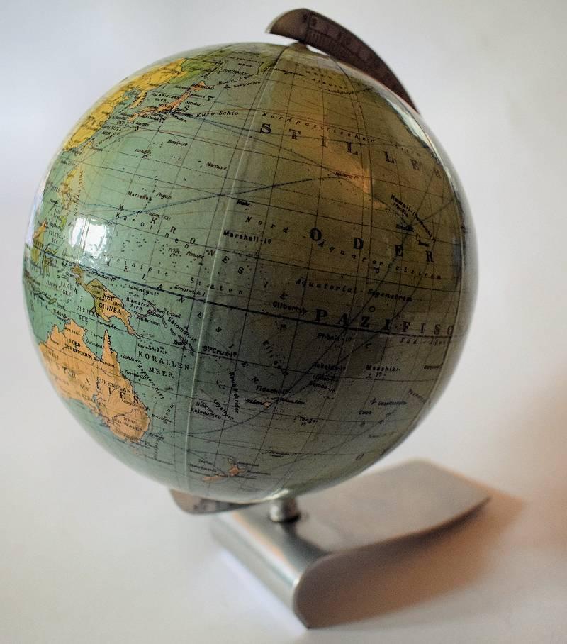 deco globe