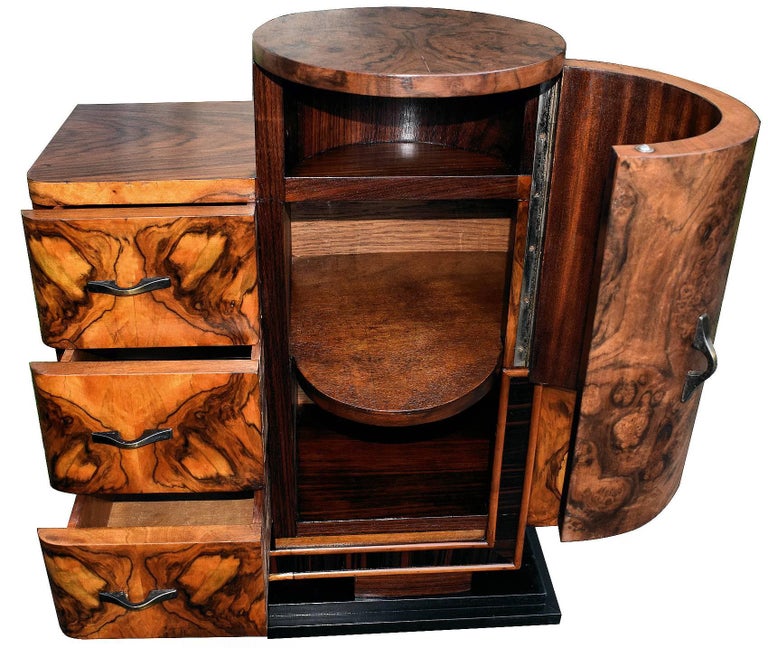 Art Deco Italian Pair Of Matching Bedside Table Cabinets In Walnut At