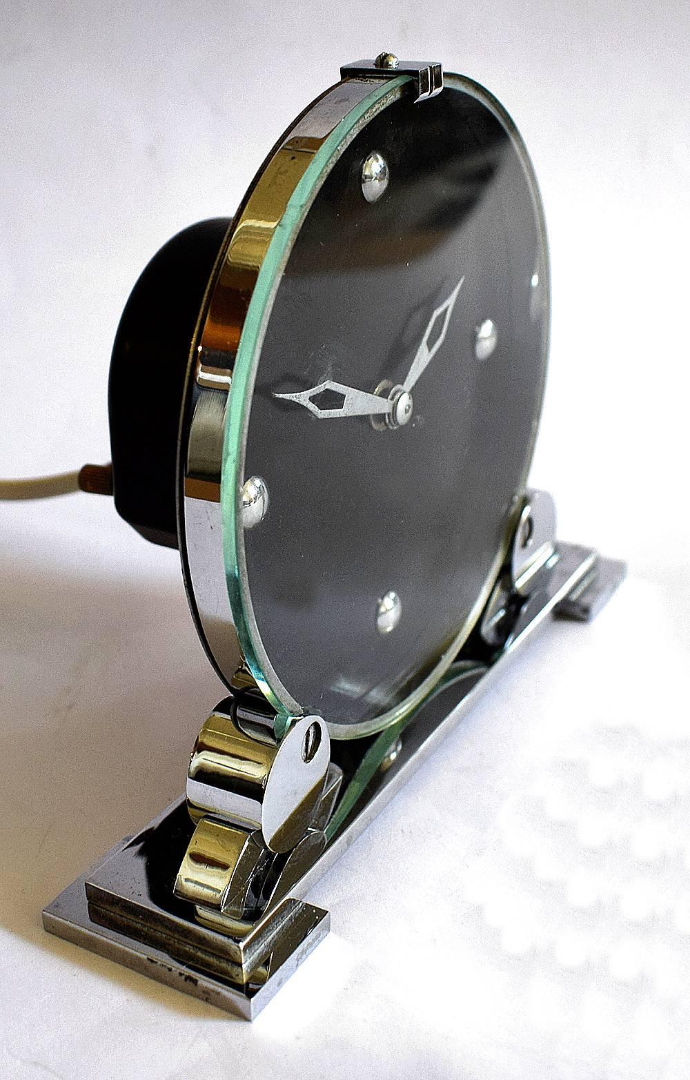 Great Britain (UK) Modernist English Art Deco Chrome Clock