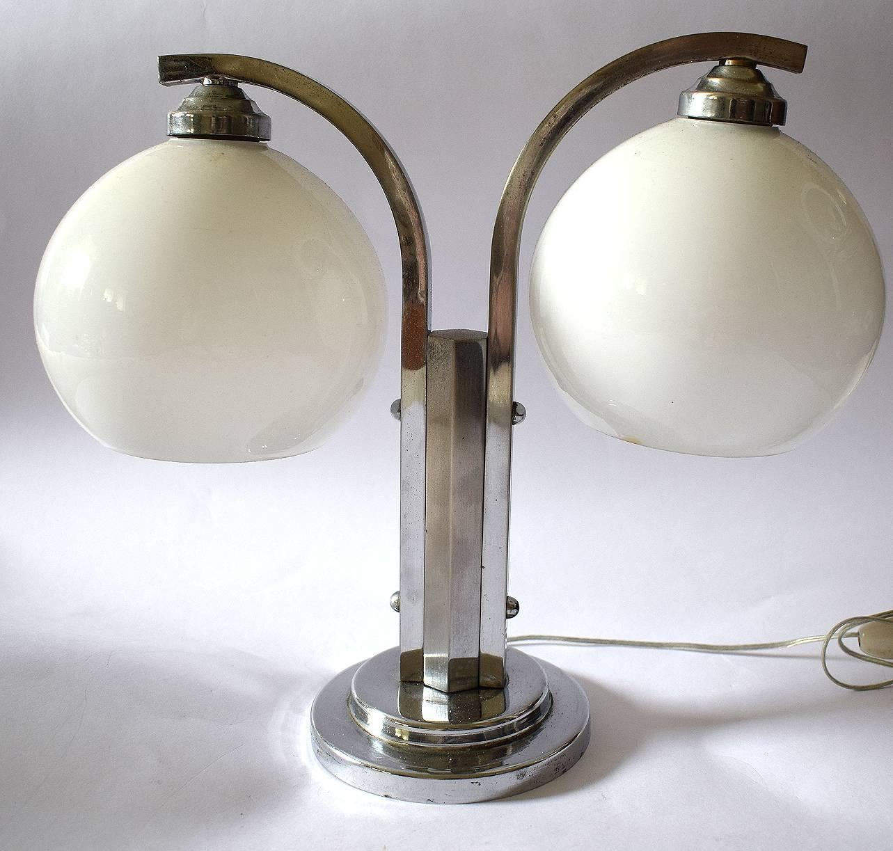 20th Century Art Deco Modernist Double Shade Table Lamp For Sale