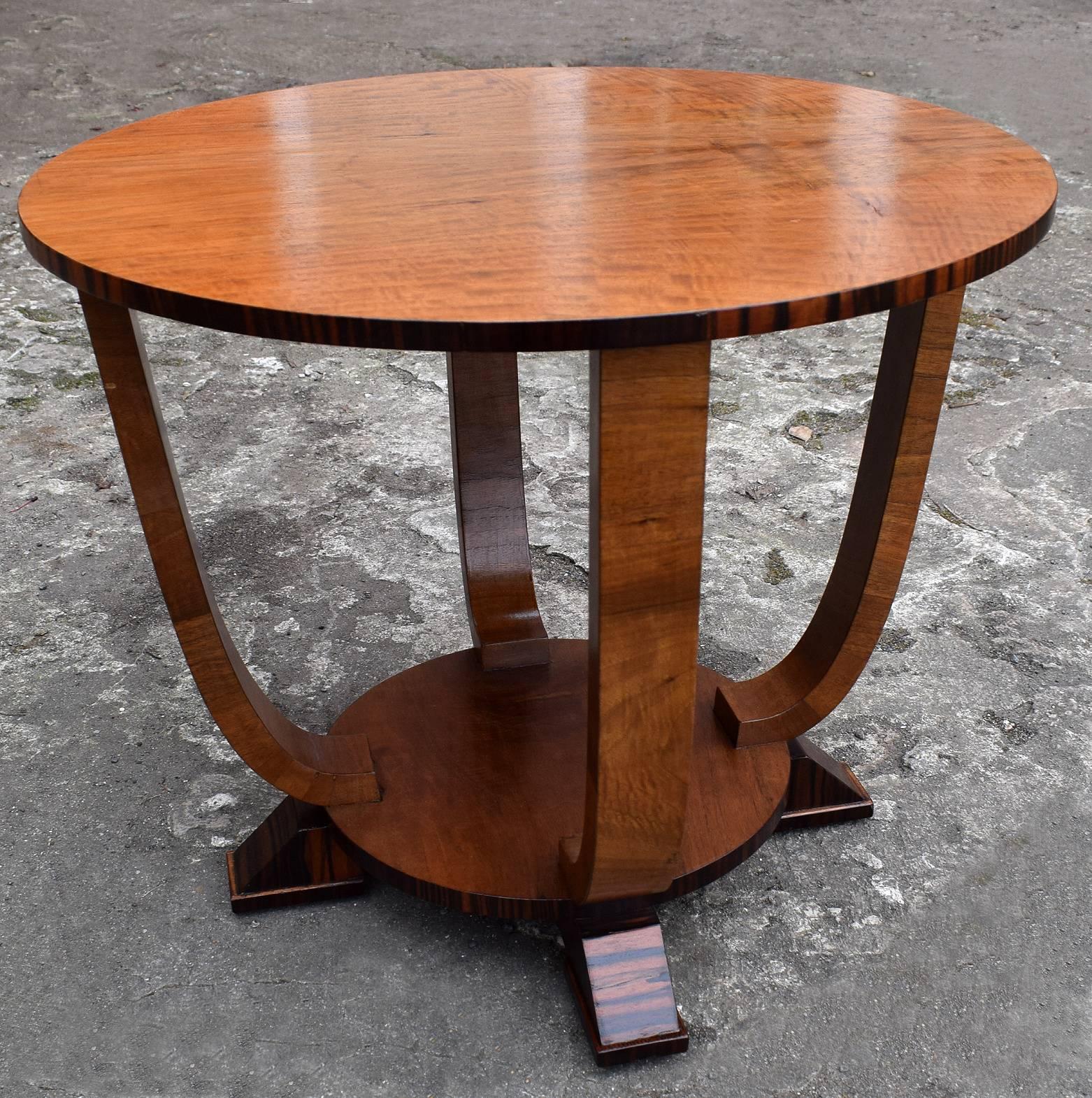 Polished 1930s Art Deco English Occasional Table in Macassar Ebony and Walnut