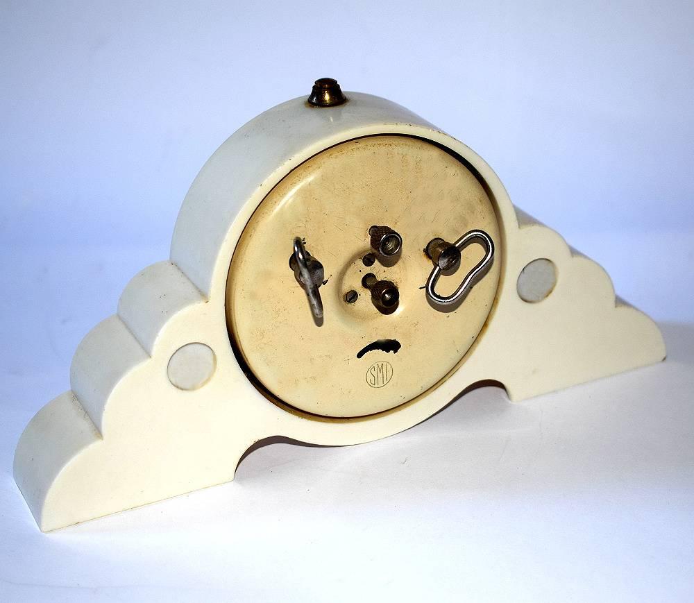 French Art Deco Ivory Colored Bakelite 'Cloud' Clock In Excellent Condition In Devon, England