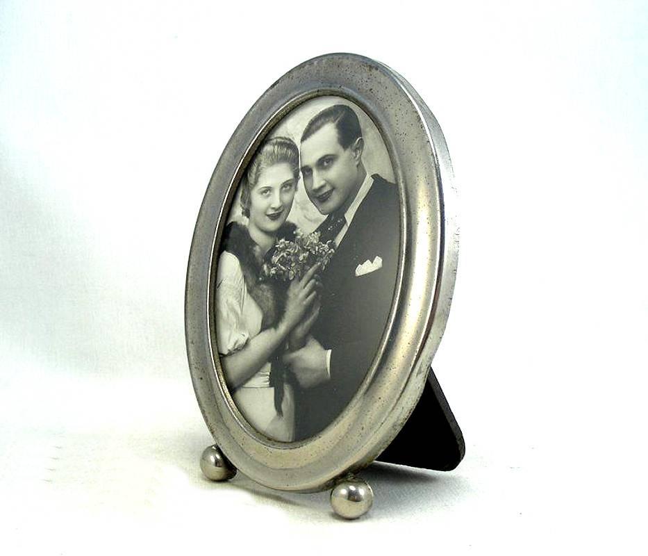Metal Art Deco Nickel-Plated Oval Picture Frame Made in England