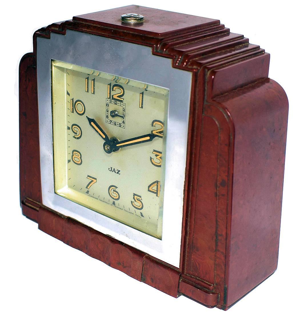Art Deco Jaz Bakelite Mantle Clock In Excellent Condition In Devon, England