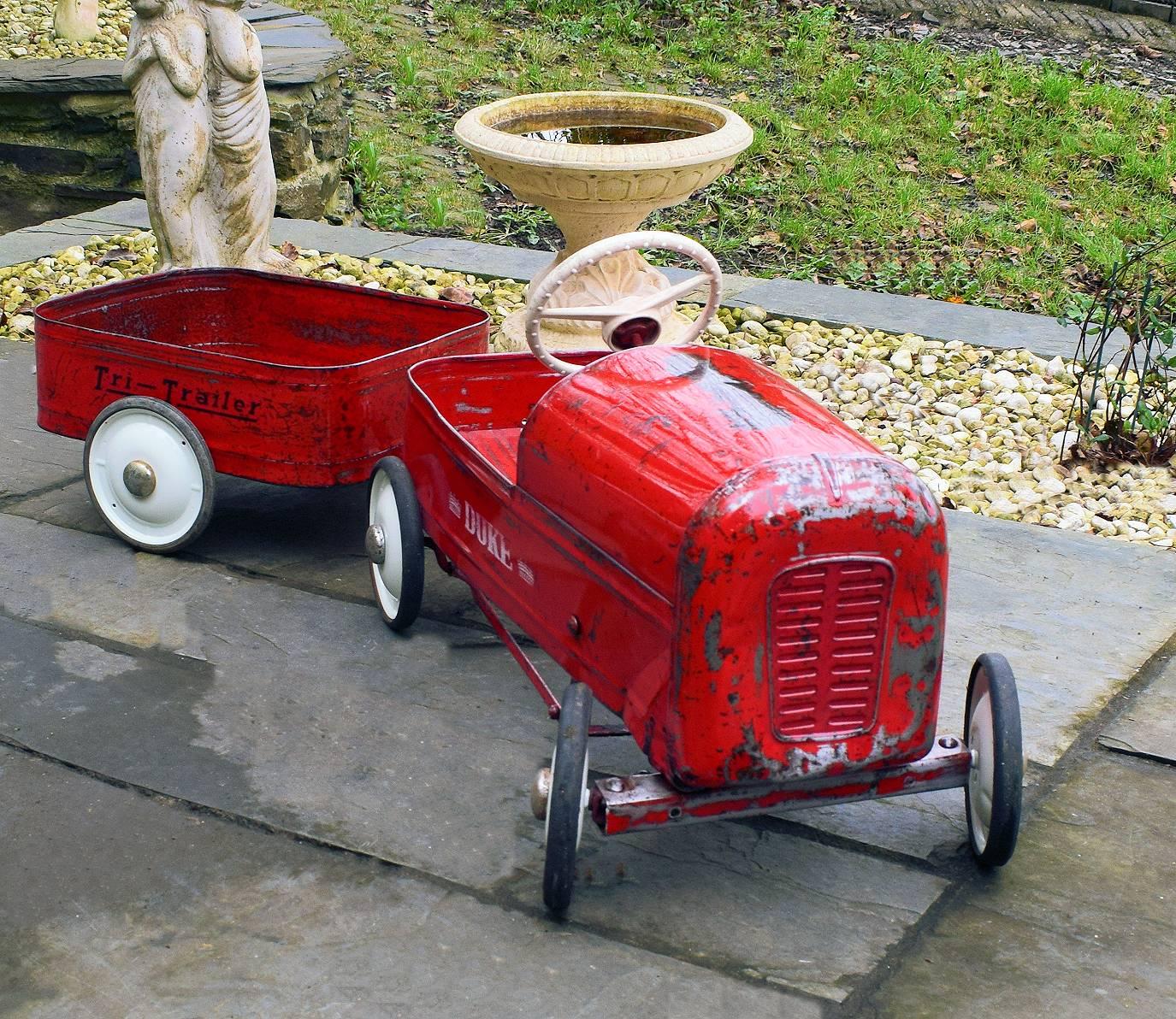Mid-Century Modern English 'Duke' Childs pedal Car by Triang with Tri Trailer