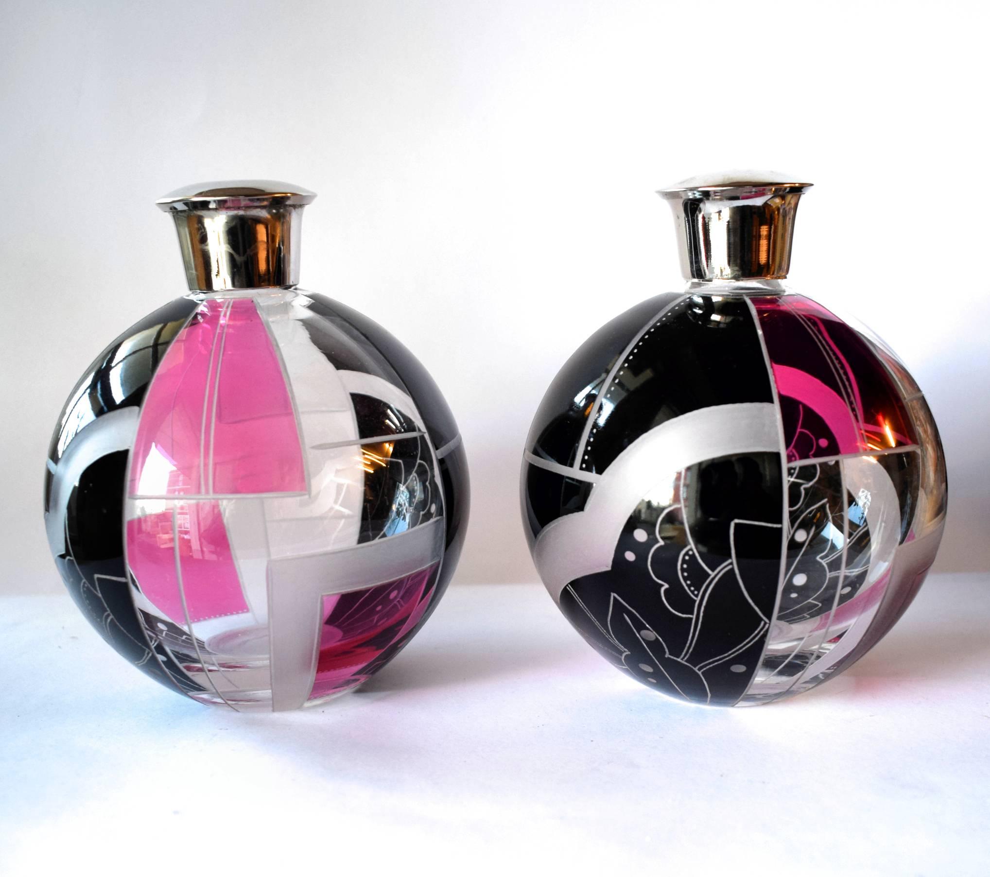 20th Century Beautiful Pair of Art Deco Perfume Bottles by Karl Palda