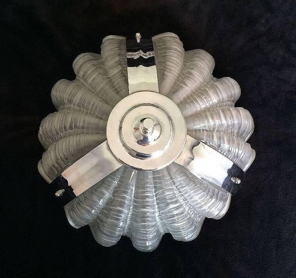 English 1930s Art Deco White Opaque Shell Ceiling Light Pendant In Excellent Condition In Devon, England