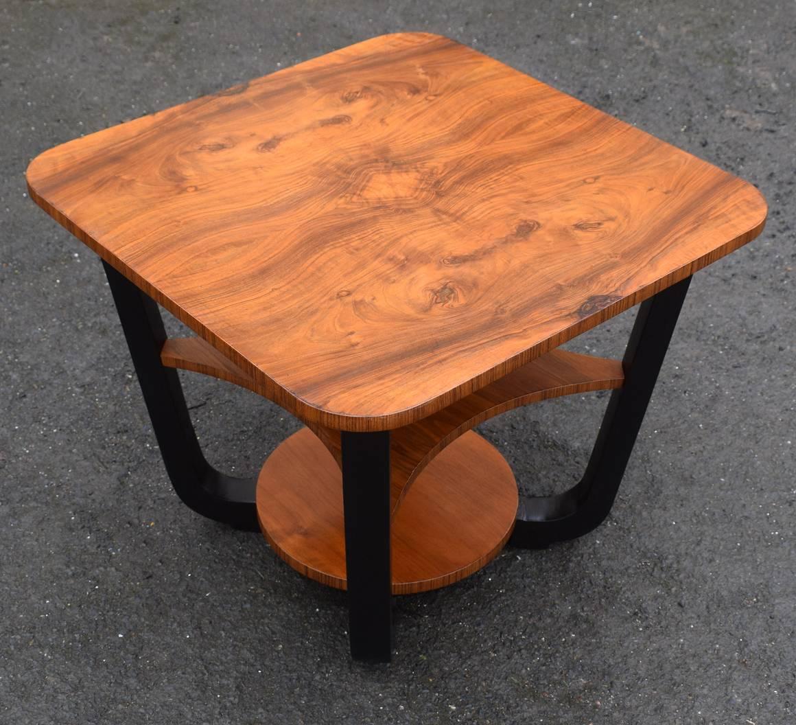 20th Century Art Deco Occasional Table in Figured Walnut, English , circa 1930 For Sale