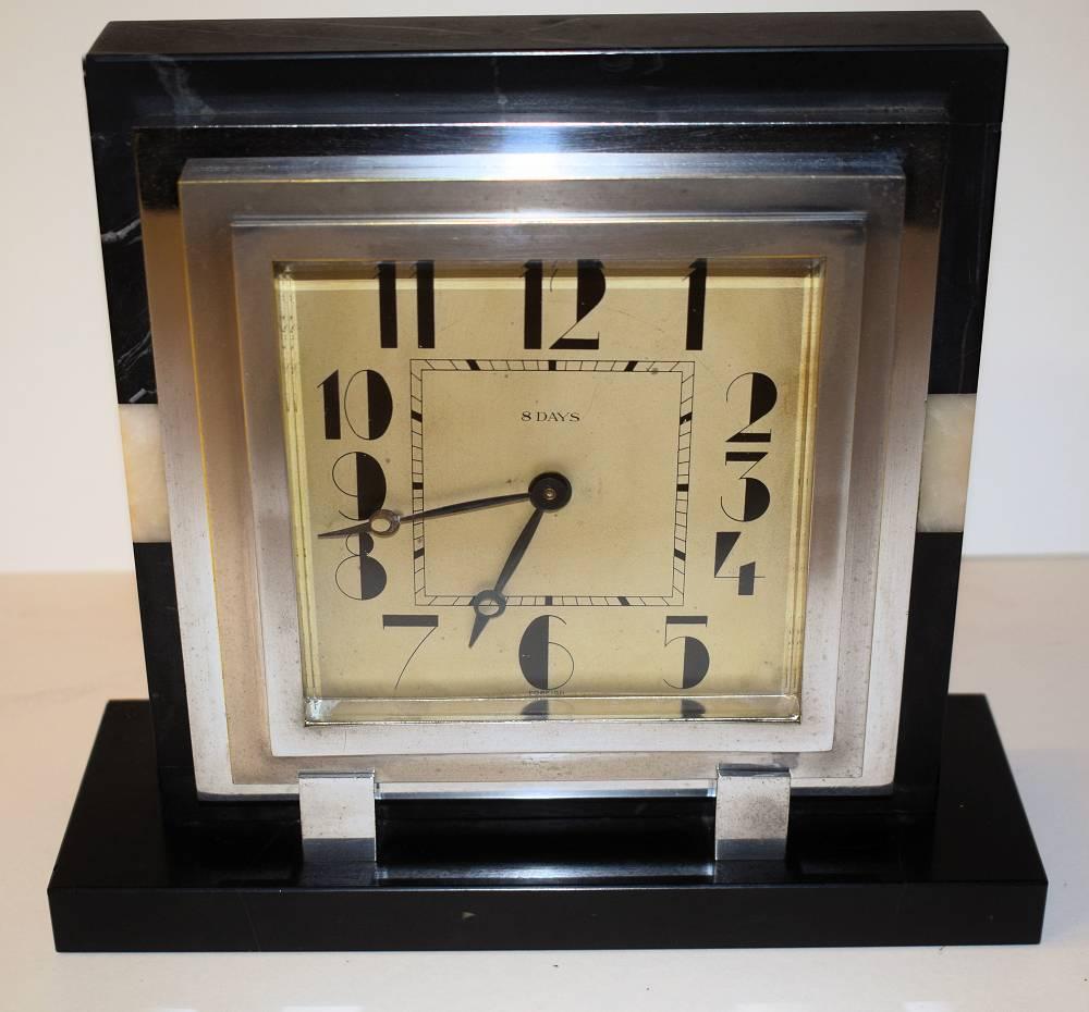 20th Century Large 1930s Art Deco French Mantle Clock With 8 Day Movement