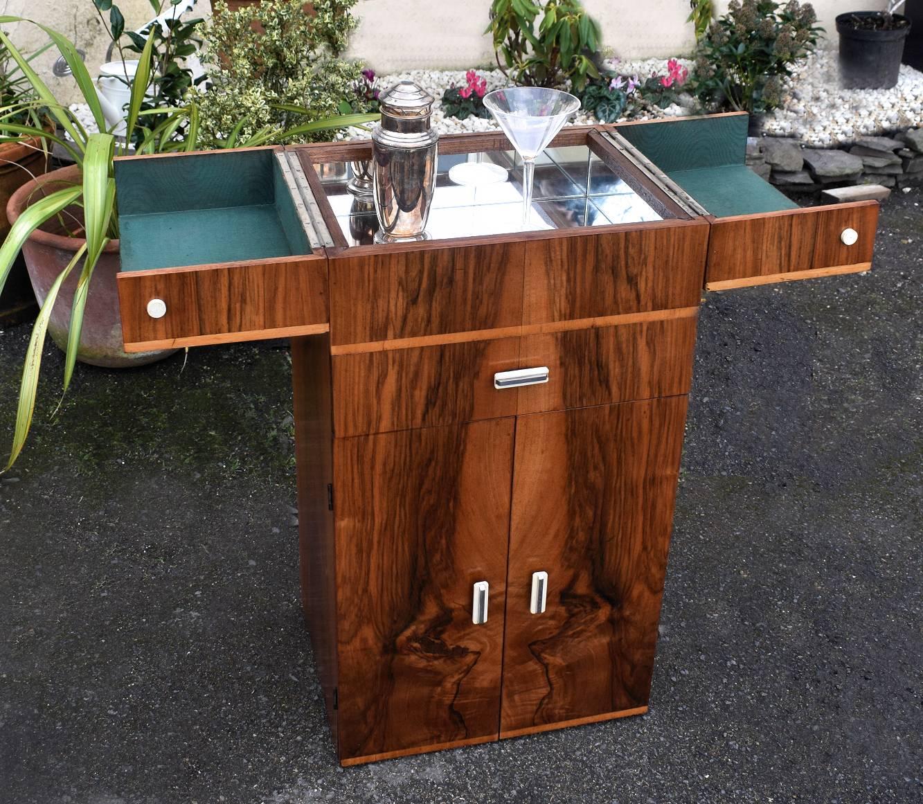 English 1930s Art Deco Walnut Portable Cocktail Cabinet 1