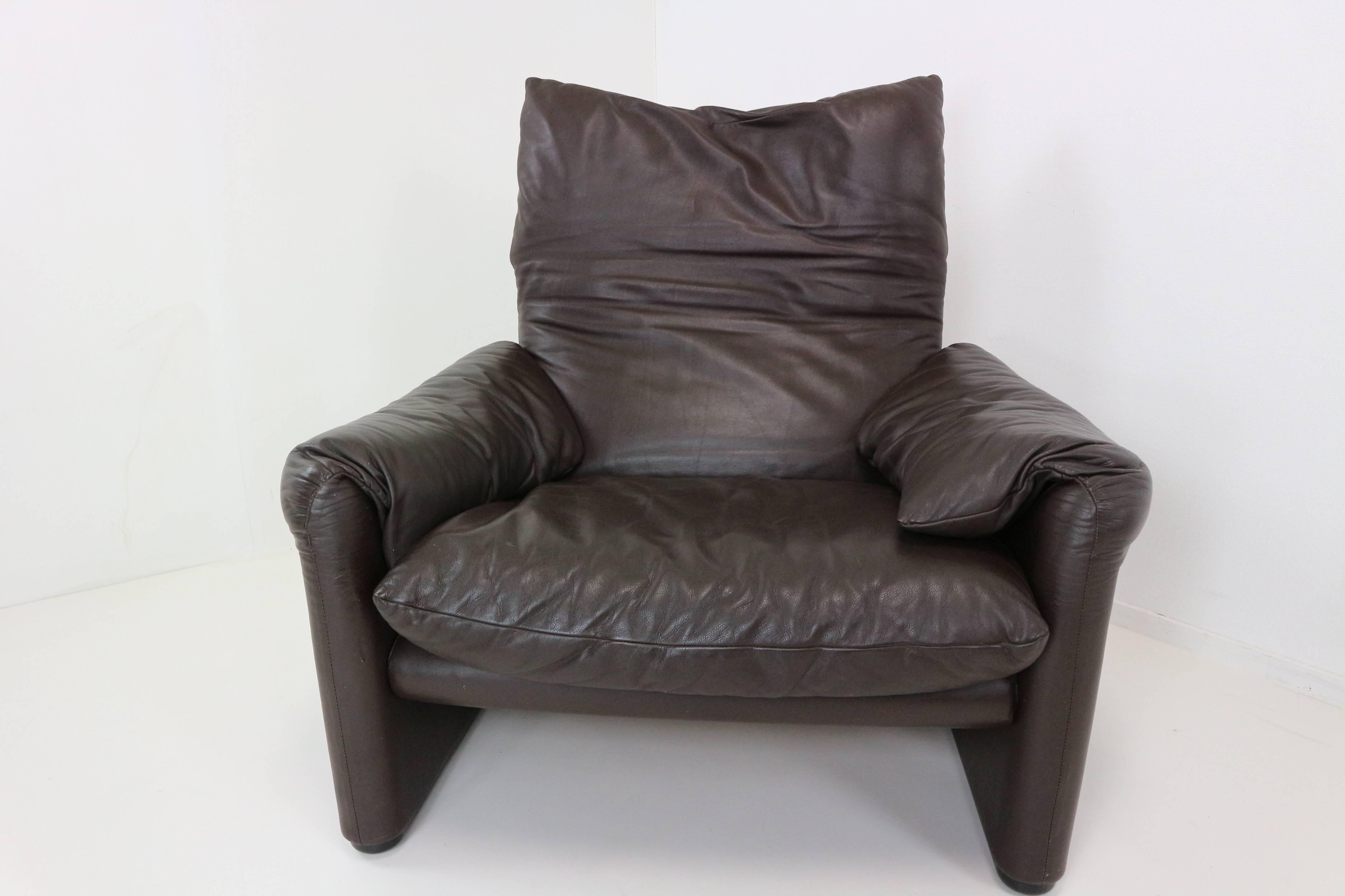 Leather Lounge Chair Maralunga Design by Casina In Good Condition In The Hague, NL