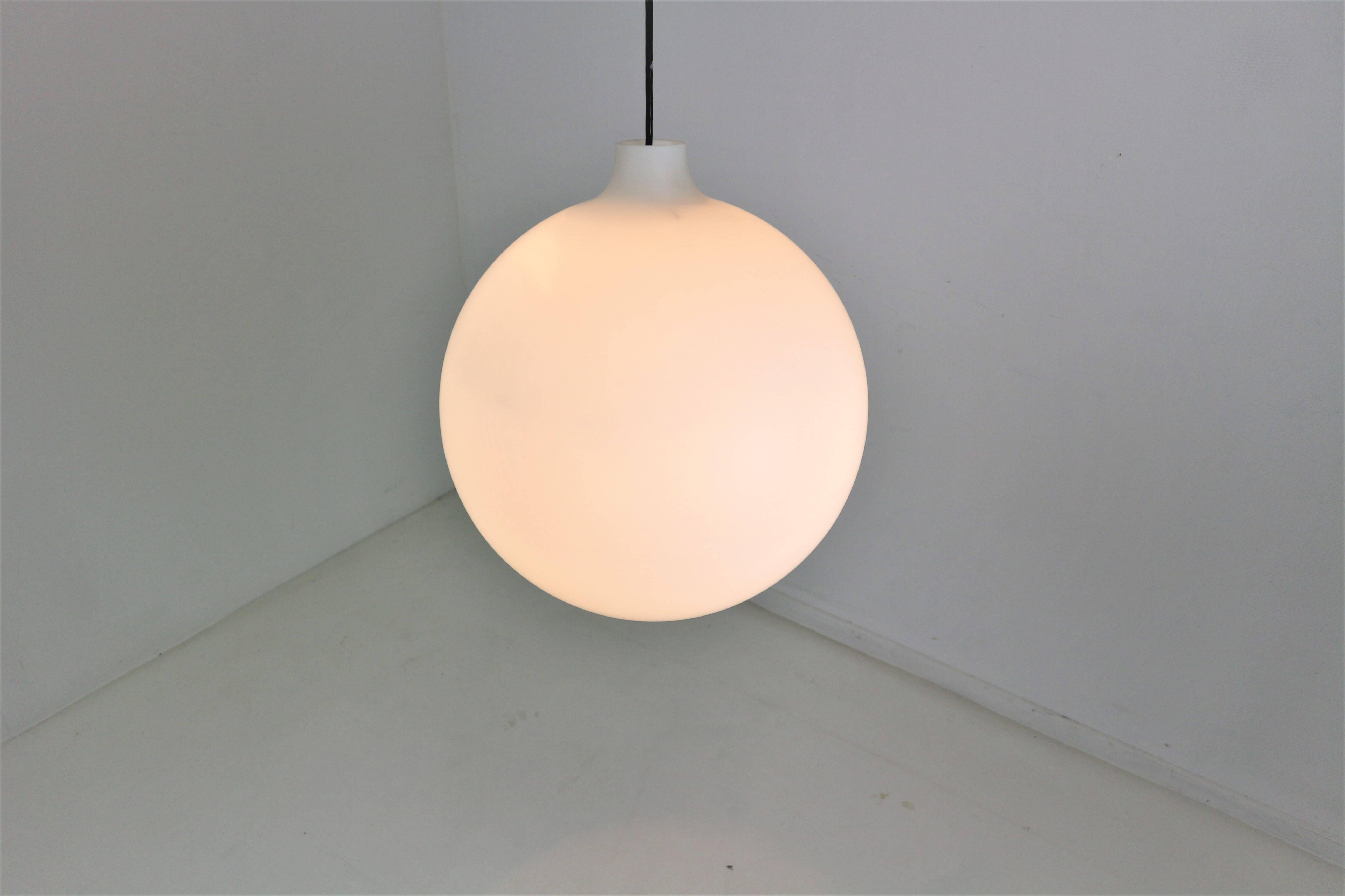 Vintage Pendant by Vilhelm Wohlert for Louis Poulsen large In Good Condition In The Hague, NL